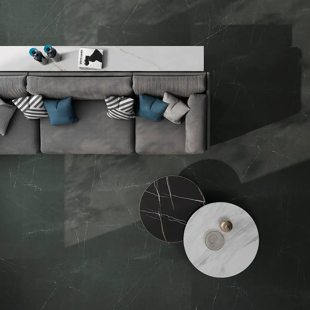 Ambiente real con porcelánico Arklam Londra 6 mm — proyecto de interiorismo