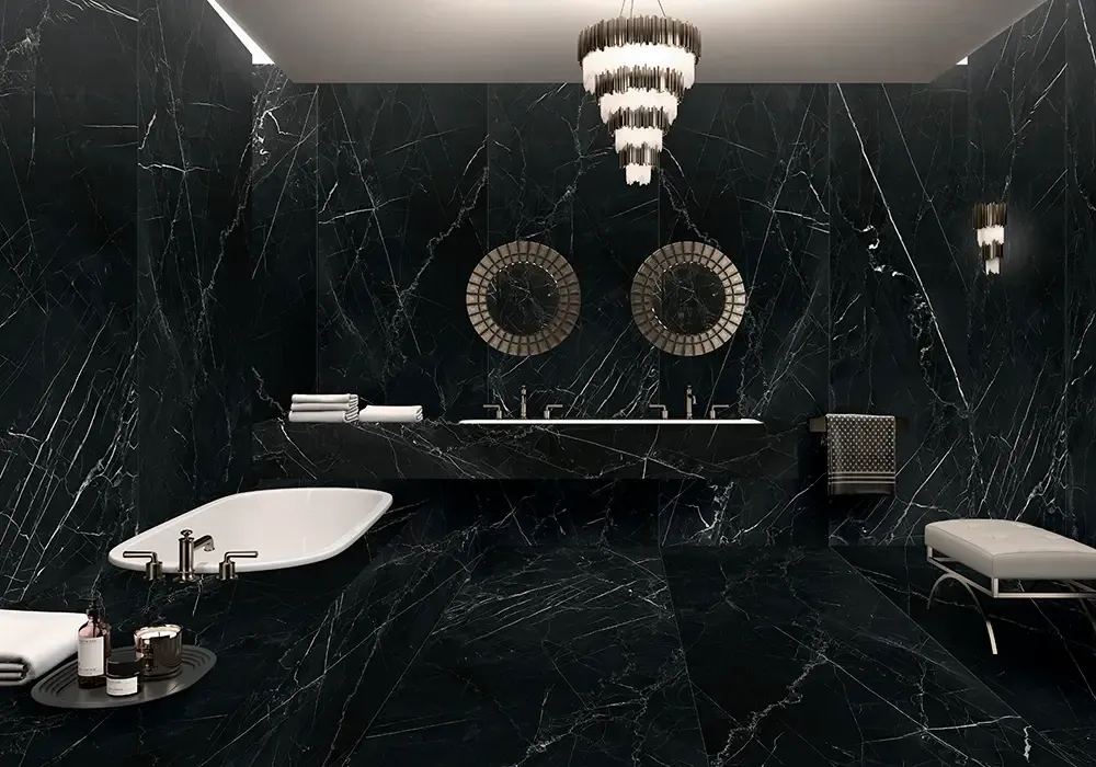 Ambiente real con porcelánico Arklam Negro Marquina 6 mm — proyecto de interiorismo