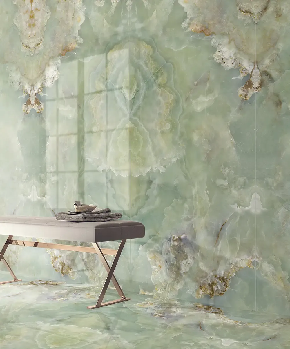 Ambiente real con porcelánico Arklam Onix Jade 6 mm — proyecto de interiorismo