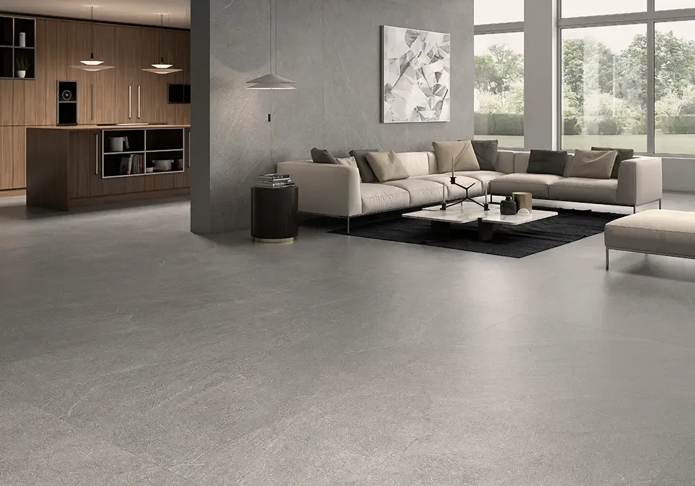 Ambiente real con porcelánico Arklam Manhattan 6 mm — proyecto de interiorismo