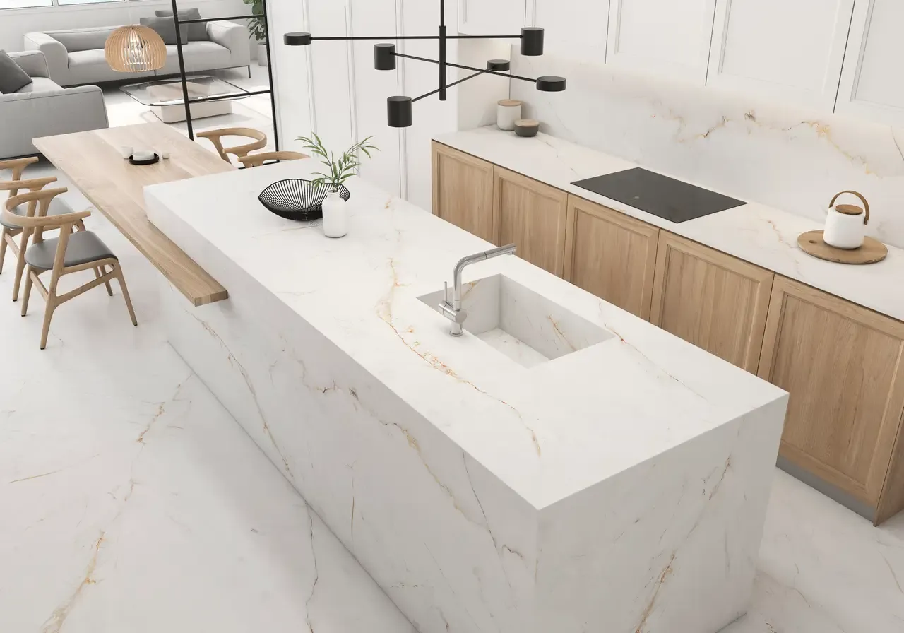 Ambiente real con porcelánico Arklam Syrac 6 mm — proyecto de interiorismo