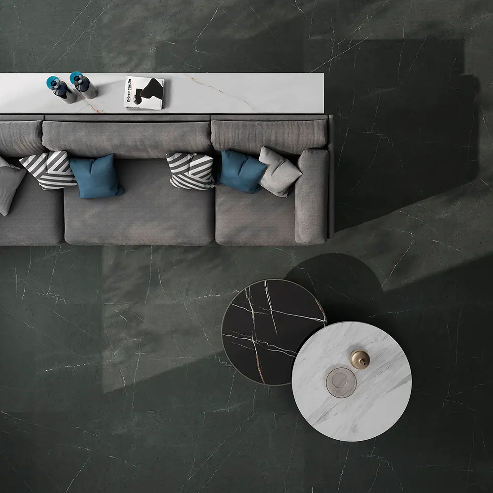 Ambiente real con porcelánico Arklam Londra 6 mm — proyecto de interiorismo