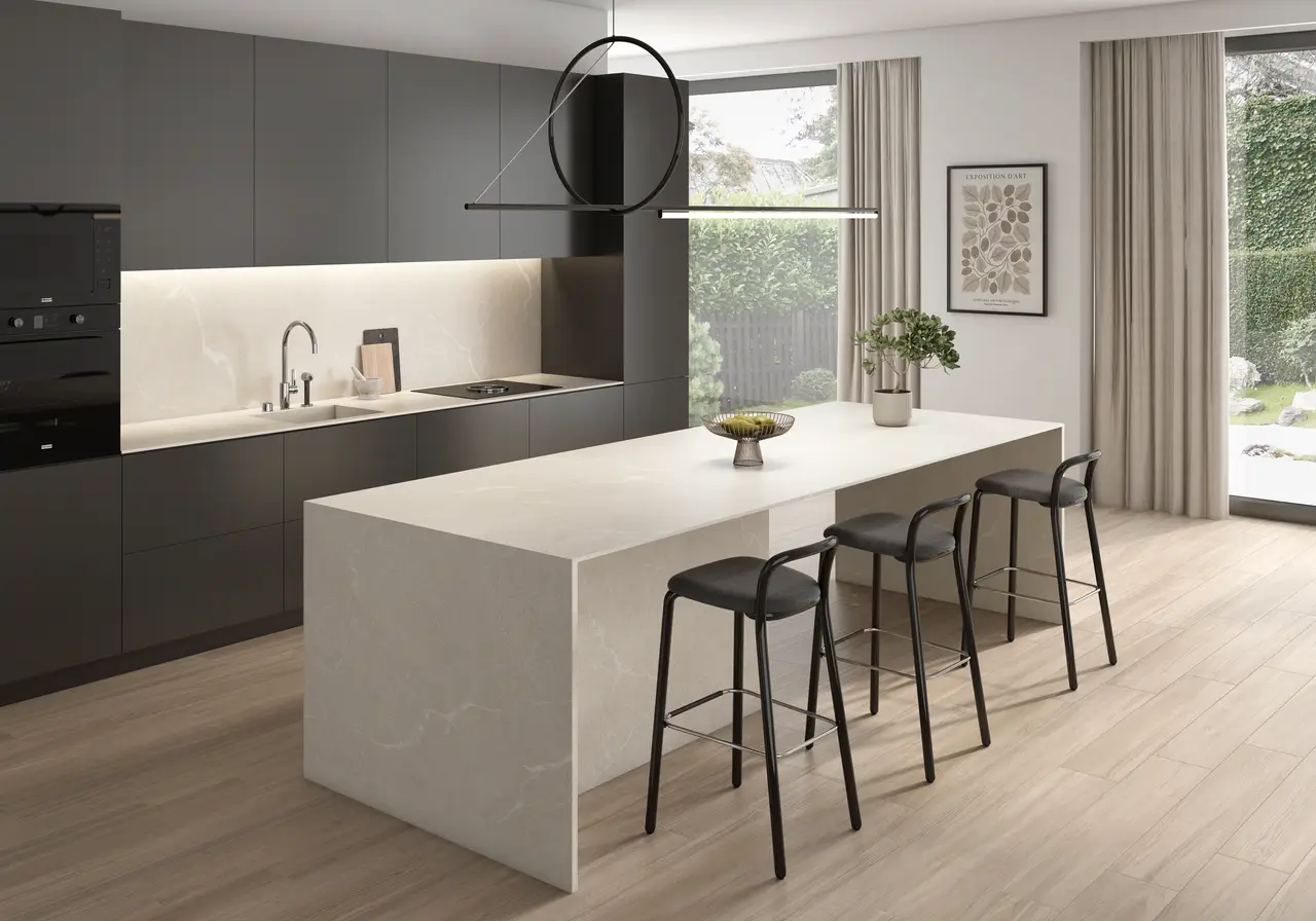 Ambiente real con porcelánico Arklam Melbourne 6 mm — proyecto de interiorismo